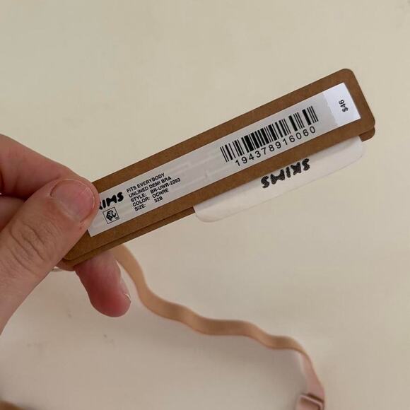 NWT Skims Unlined Demi Bra - Picture 2 of 3